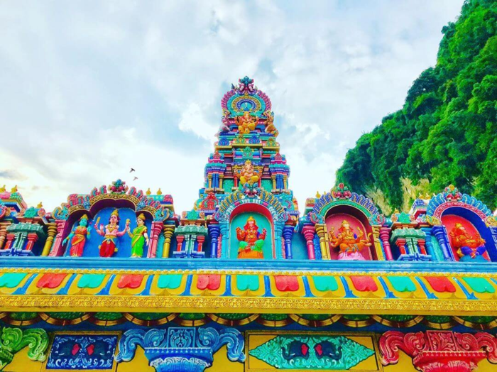 Động Batu rực rỡ màu sắc 