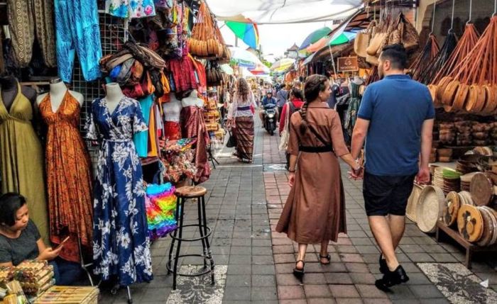 Ghé chợ truyền thống tại Bali vào chiều muộn hay trưa sẽ mua được giá tốt hơ