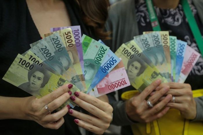 Nên dùng tiền mặt để mua sắm tiện lợi hơn tại Jakarta