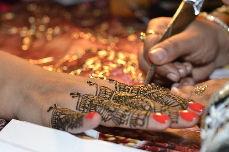 Vẽ Henna