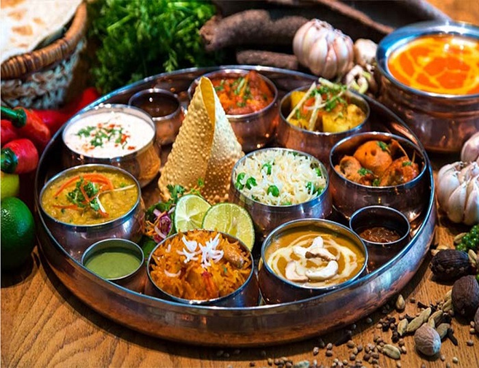 Thưởng thức ẩm thực Ấn Độ