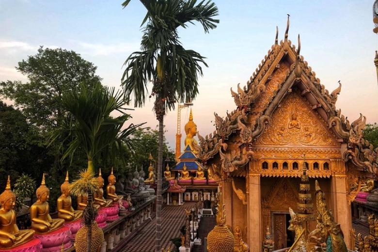 Chùa Wat Tai Phra Chao Yai Ong Tue