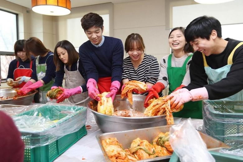 Tham gia lớp học làm Kimchi