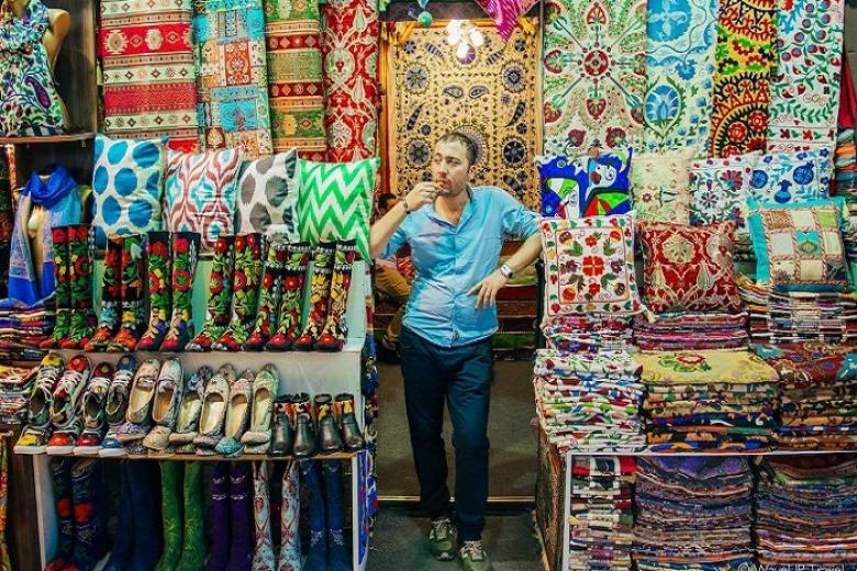 Chợ thủ công Qeisarieh Bazaar