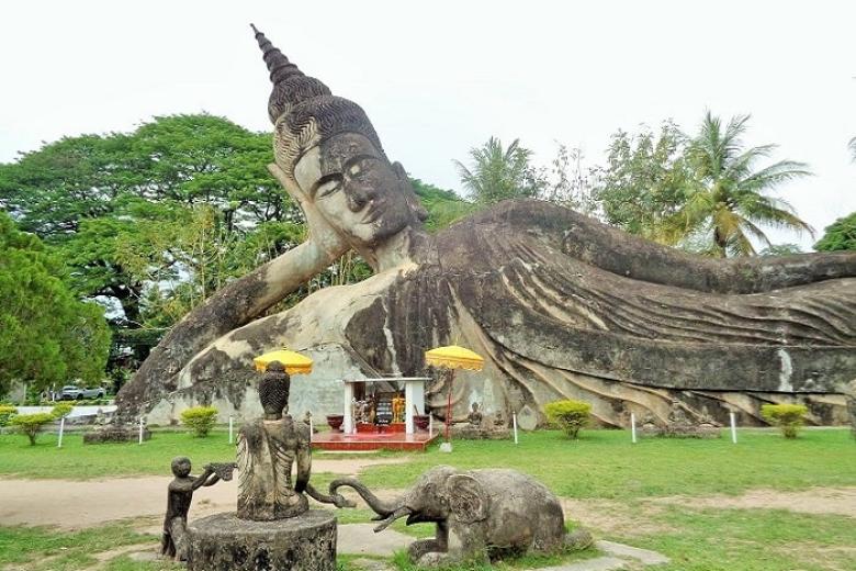 Công viên vườn tượng Phật Wat Xiêng Khuôn (Buddha Park)