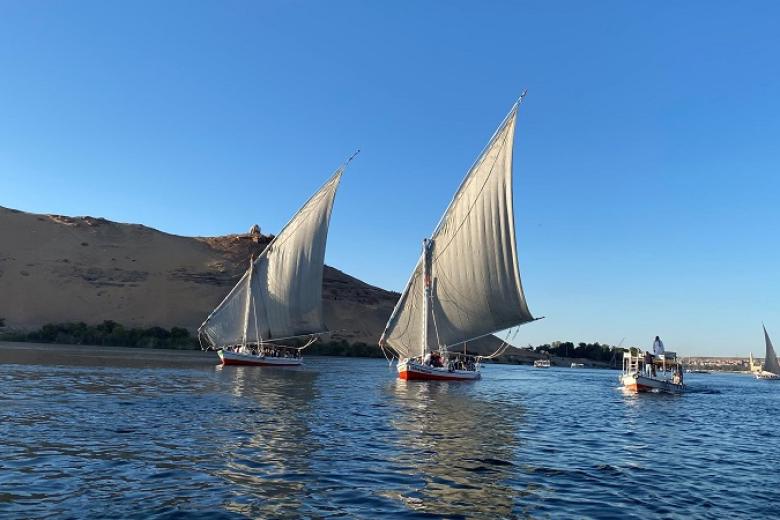 Thuyền buồm truyền thống (Felucca)