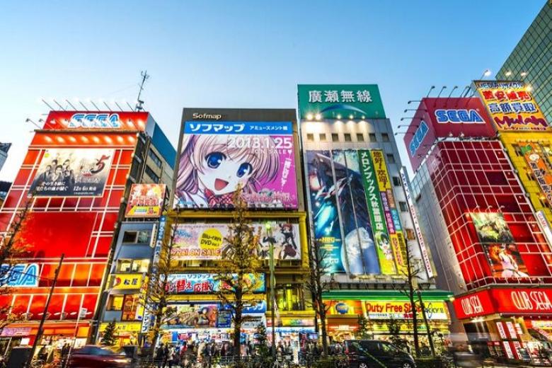 Tham quan và tự do mua sắm tại Akihabara