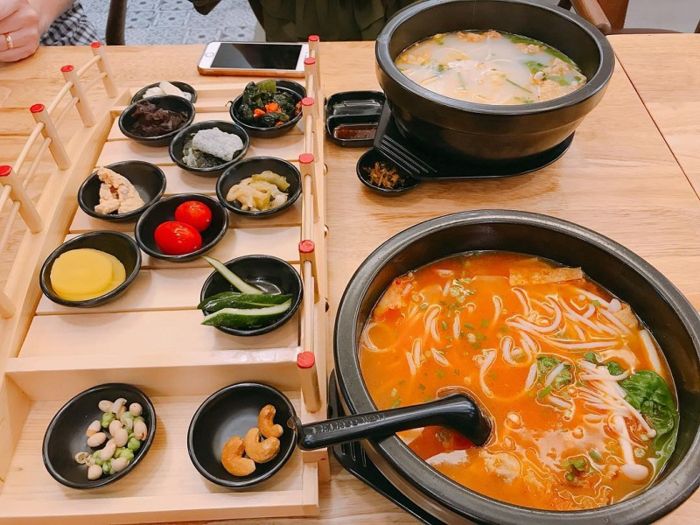 Bún qua cầu là món ăn mang đậm nét văn hoá