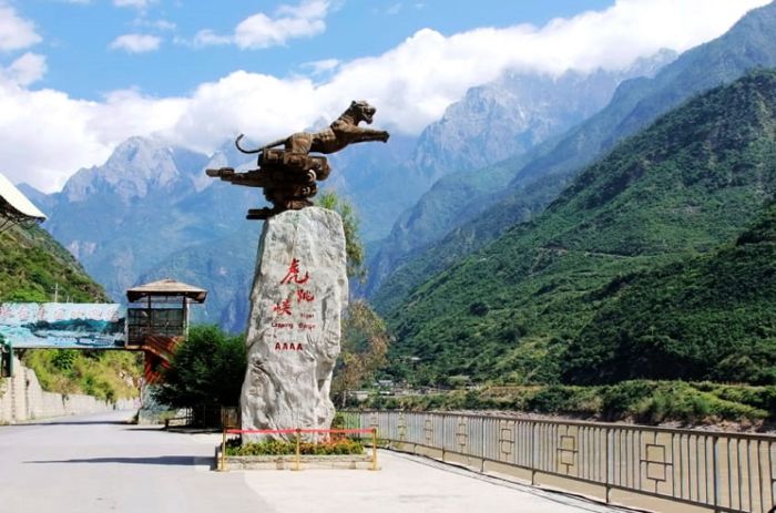 Khe Hổ Nhảy – địa điểm check in nổi bật khi đi du lịch Shangrila