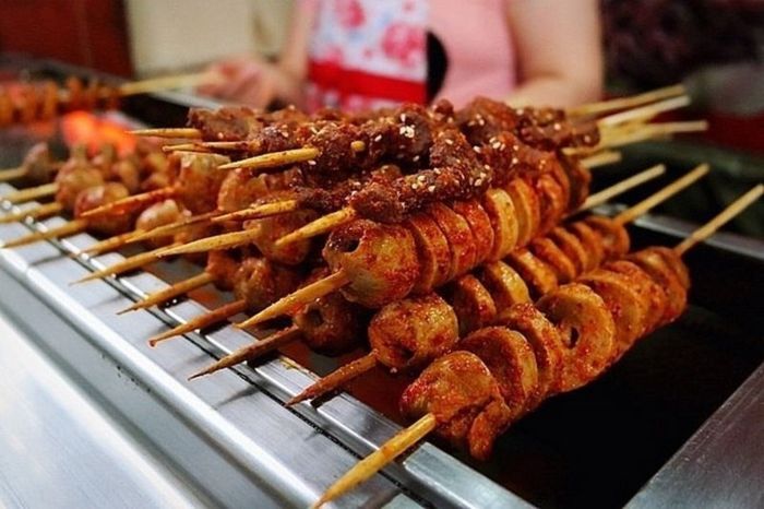 Món thịt nướng ngon bất bại nhất định phải thử khi đến Tân Cương