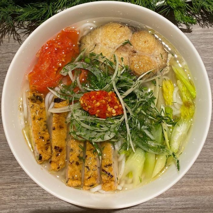 Bát bún chả cá hấp dẫn, thơm ngon ở đảo Bé Lý Sơn