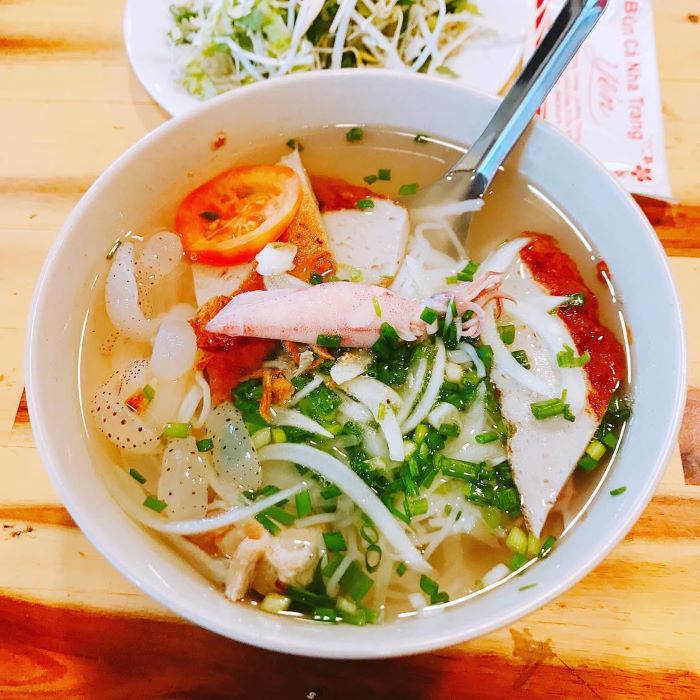 Bún sứa hấp dẫn, giòn và ngon