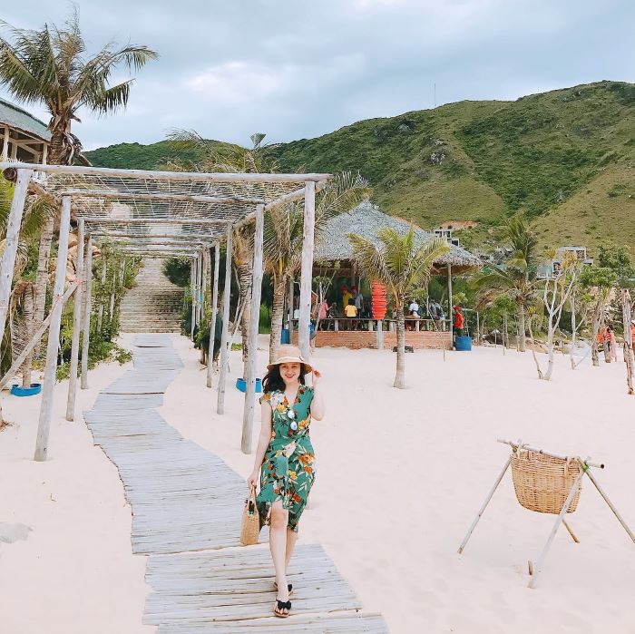 Tìm công ty tour Eo Gió du lịch uy tín 