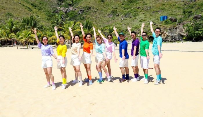 Đặt tour Ghềnh Ráng Tiên Sa để cùng bạn bè có trải nghiệm thú vị