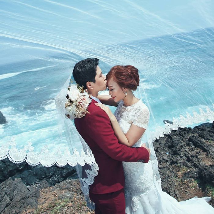 Nhiều người chọn đảo Bé để chụp hình cưới và có kỷ niệm đẹp