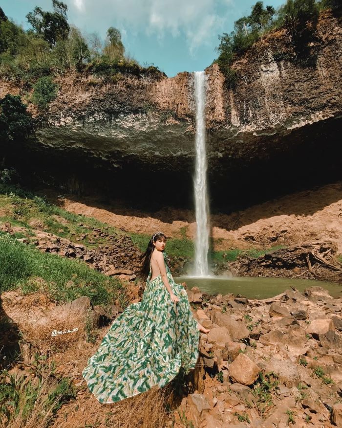 Check in với thác Liêng Nung đẹp như tranh vẽ trong tour Đăk Nông