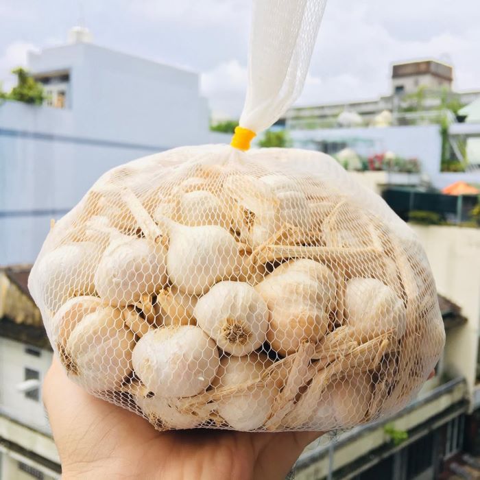 Tỏi là đặc trưng của người dân miền biển nơi đây