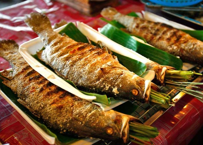 Nếu bạn muốn thử một món ăn dân dã khi đi du lịch Cột cờ Lũng Cú thì cá suối là món nên thử