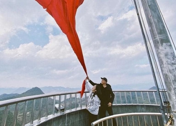 Cột cờ Lũng Cú là nơi đáng để trải nghiệm cho các bạn mê du lịch