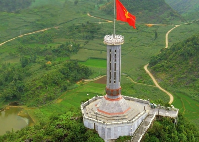 Nên chọn tour Cột cờ Lũng Cú với kế hoạch du lịch của bạn