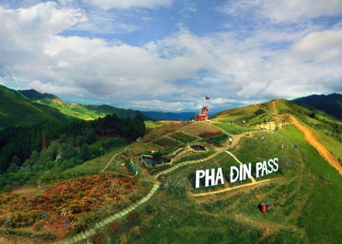 Pha Đin Pass là khu du lịch sinh thái nổi bật trên đèo Pha Đin