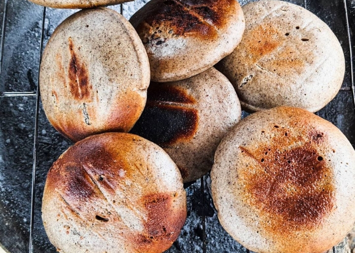 Bánh Tam Giác Mạch là một món đặc sản nổi tiếng của Hà Giang