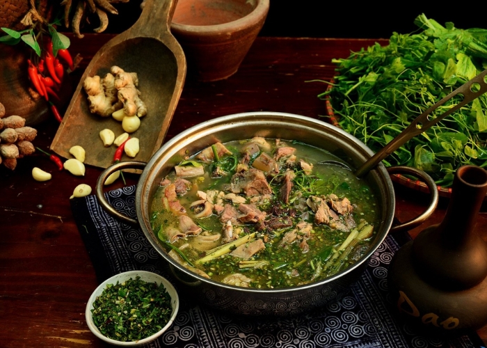 Thắng cố món ăn bạn nên thử khi đi tour Fansipan