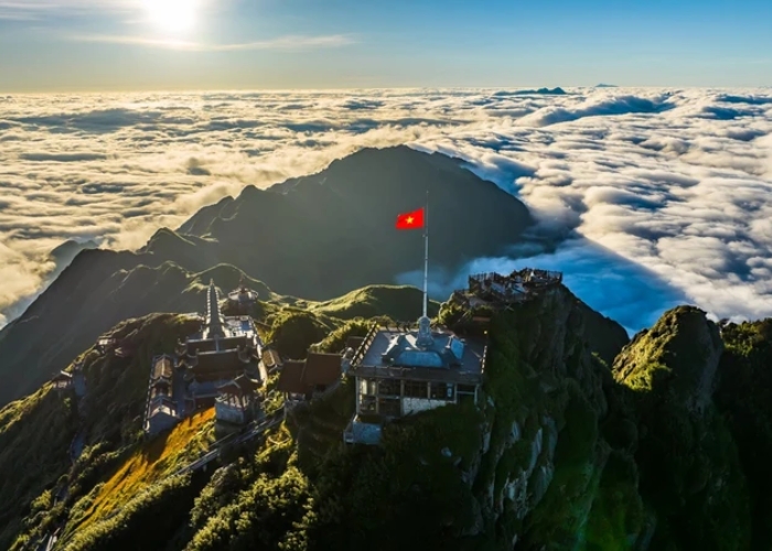 Du lịch Fansipan chinh phục ngọn núi cao nhất Việt Nam