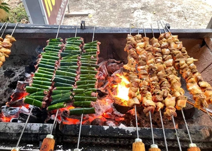 Chả cuốn lá bưởi món ăn dân dã du khách nên thử khi đi tour Hòa Bình Chả cuốn lá bưởi món ăn dân dã du khách nên thử khi đi tour Hòa Bình