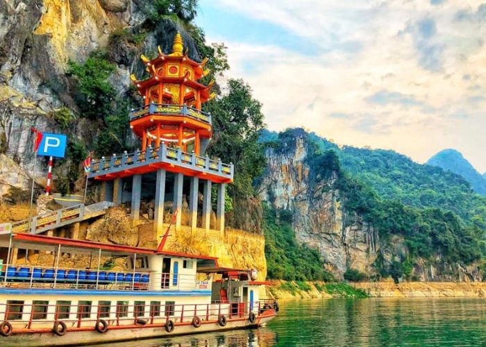 Động Thác Bờ là một trong những hang động đẹp nhất Tây Bắc Động Thác Bờ là một trong những hang động đẹp nhất Tây Bắc