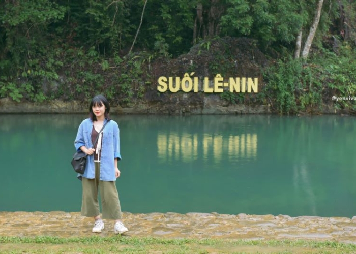 Dòng suối Lê-Nin nơi Bác Hồ thường ngồi câu cá và suy tư