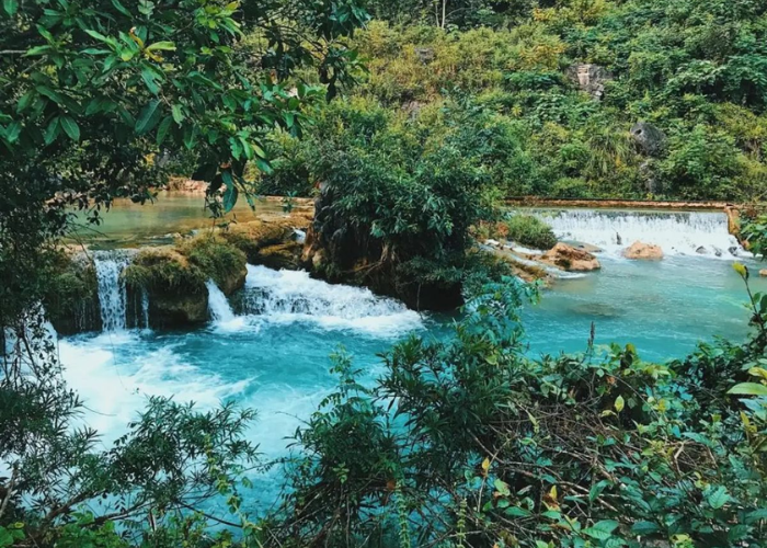 Tour khu di tích hang Pác Bó là hành trình khám phá địa danh lịch sử