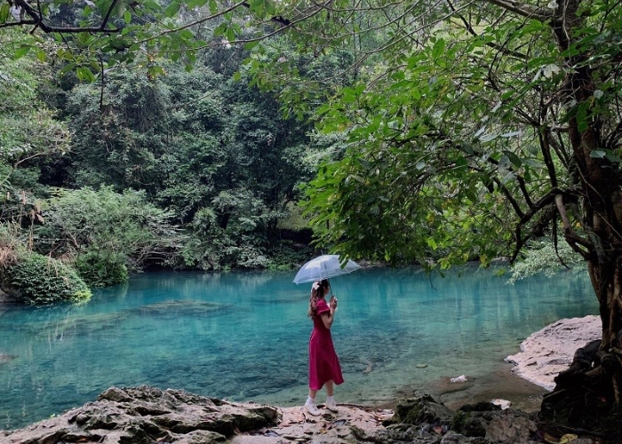 Khi tham gia tour khu di tích hang Pác Pó, việc lựa chọn đơn vị lữ hành uy tín là rất quan trọng