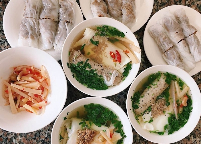 Bánh cuốn Cao Bằng món ăn nên thử khi đi tour thác Bản Giốc