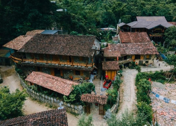 Làng đá Khuổi Ky là một ngôi làng độc đáo tại thác Bản Giốc