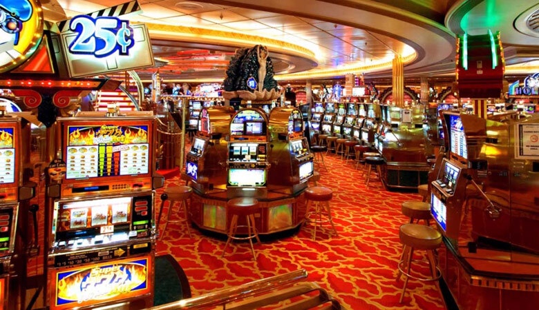 du thuyền Legend of the Seas - Casino Hoàng gia