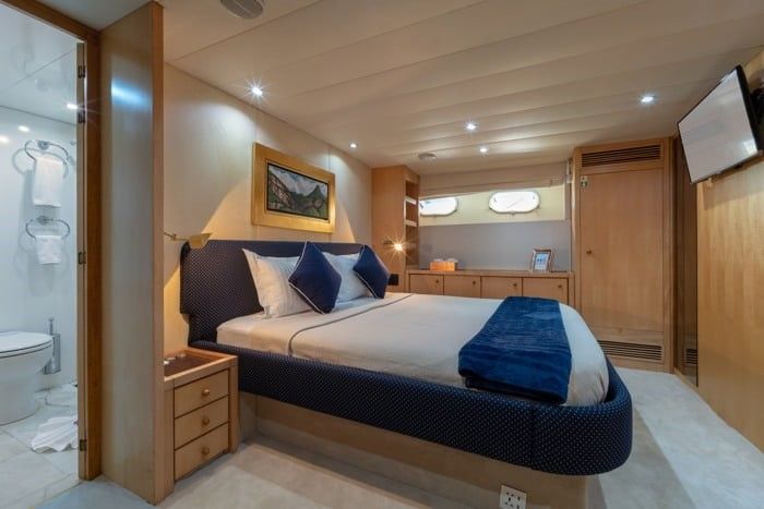 Du thuyền Ajao phục vụ phòng ngủ tiện nghi