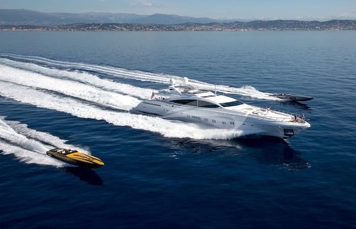 Chinh phục biển Italia cùng kho đồ chơi dưới nước siêu ngầu trên du thuyền Da Vinci 