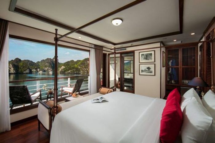Cabin phòng nghỉ điểm sống ảo cực chất du thuyền trên sông