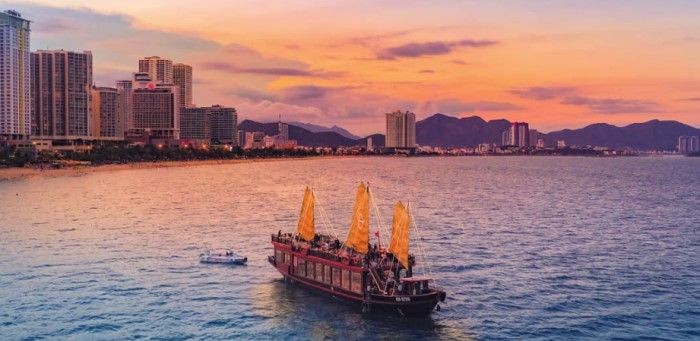 Lịch trình của du thuyền Emperor Cruises Nha Trang
