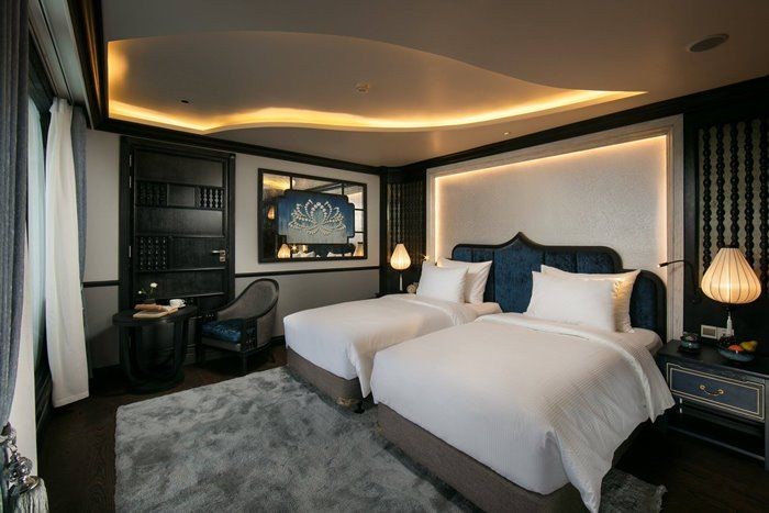 Phòng ngủ được thiết kế với view đẹp, đầy đủ tiện nghi hiện đại 