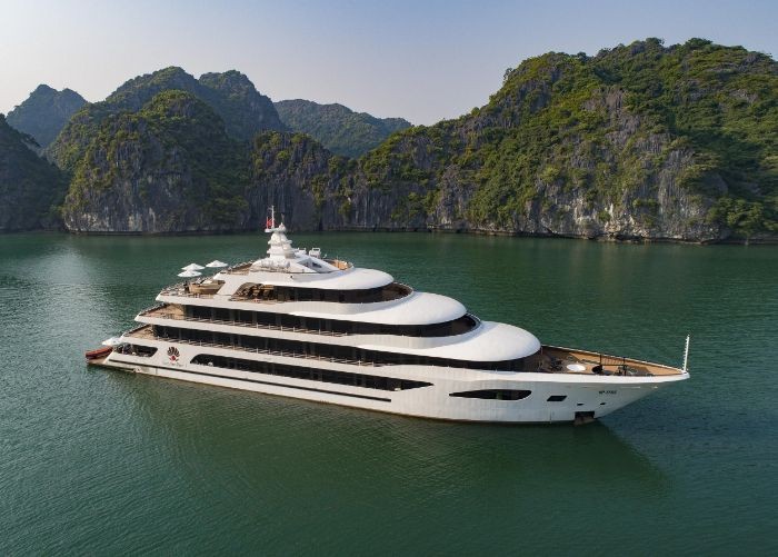 Chiếc du thuyền sang trọng nhỏ hơn 12m được gọi là Cruisers Yacht 