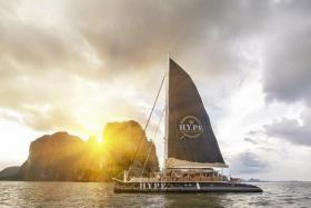 Du ngoạn biển Phuket trên du thuyền Hype cao cấp có gì thú vị?