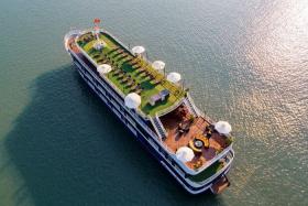 Du ngoạn vịnh Lan Hạ trên du thuyền Camellia 5 sao cao cấp