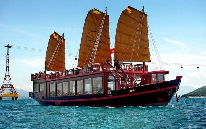 Du thuyền được lấy cảm hứng từ vị nổi tiếng của Việt Nam - Du thuyền Emperor
