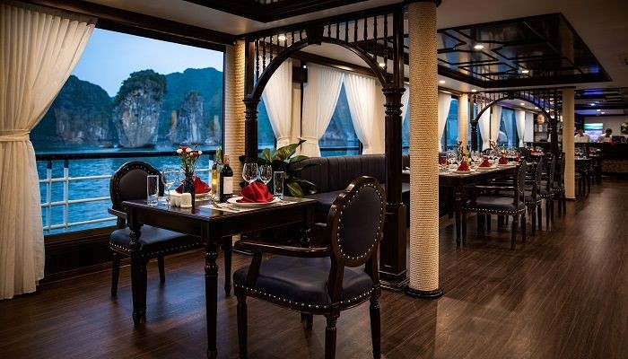 Nhà hàng thuộc đẳng cấp Châu Âu - Du thuyền Doris