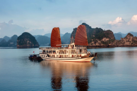 Trải nghiệm đẳng cấp hoàng gia với du thuyền The Viet Beauty Cruise