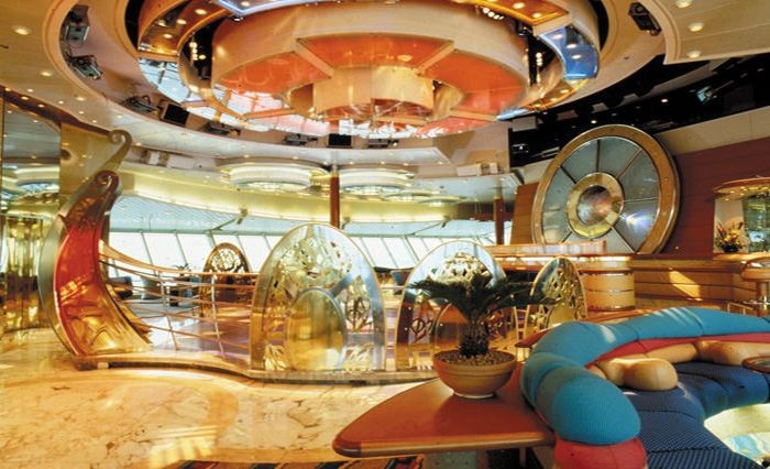 Không gian sang trọng bên trong của du thuyền Splendour of the Seas-Du thuyền Splendour of the Seas