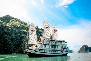 Tour du thuyền 5* Signature Cruise 2N1Đ ngủ đêm trên Vịnh Hạ Long