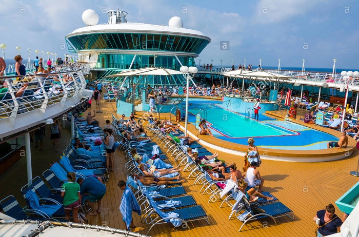Rhapsody_of_the_Seas4